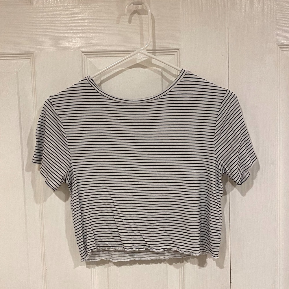striped short sleeve cropped t shirt
